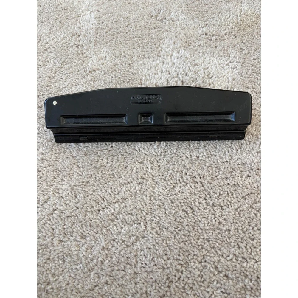 Vintage PUNCHODEX NO P-39 Black 3 Hole Punch Standard Paper Hole Made in USA‎